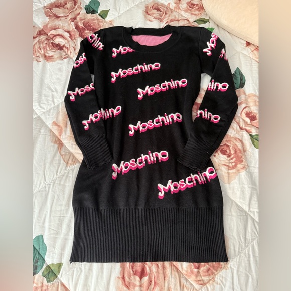 moschino pink sweater dress Moschino Intarsia Logo-knit Women Sweater Dress